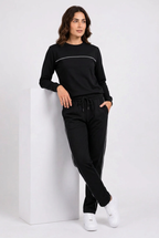 Leaning pose